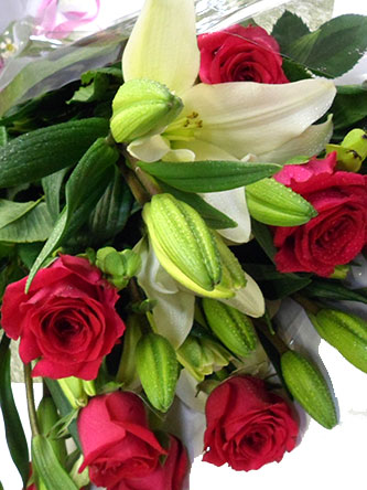 Red Roses with Lily Flower Bouquet
